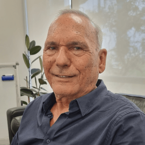 Irfan Yigit İrfan Yiğit Senior Consultant Psychologist English Turkish Mind Health